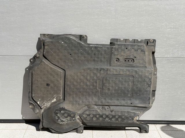 Захист двигуна задня A2125205923 MERCEDES