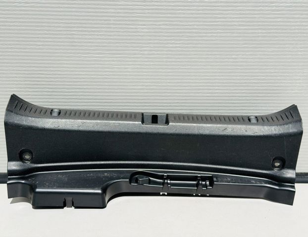 Облицювання задньої панелі багажника A2136900041 MERCEDES