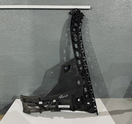 Напрямна заднього бампера, права A2138850263 MERCEDES