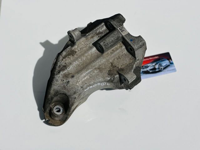 Кронштейн подушки (опори) двигуна, лівої A6512234204 MERCEDES