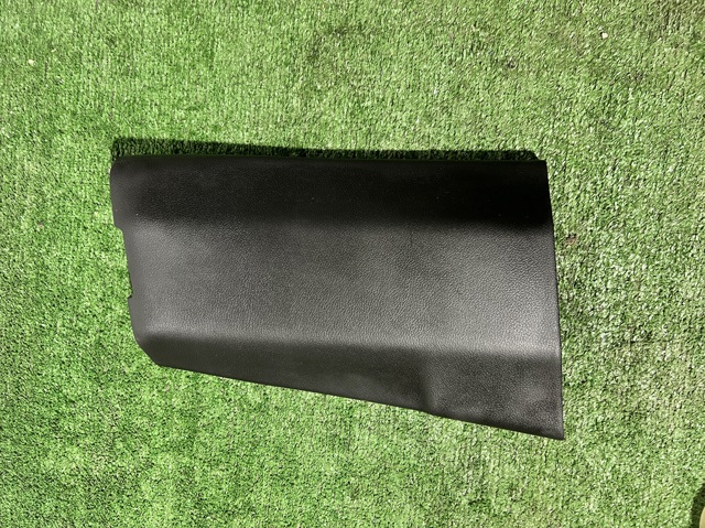 Обшивка стійки кузова внутрішньої, середня нижня права 5SZ60DX9AA CHRYSLER