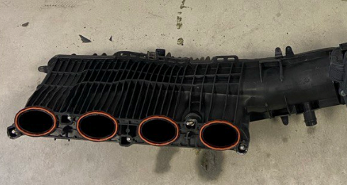 Колектор впускний 11617617500 BMW