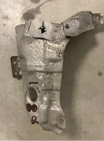 Кришка випускного колектора 11657618369 BMW