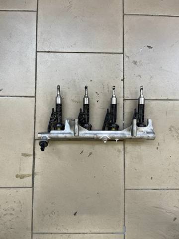 Розподільник палива 13538694198 BMW
