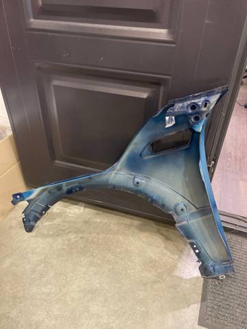 Переднє праве крило 41007438922 BMW