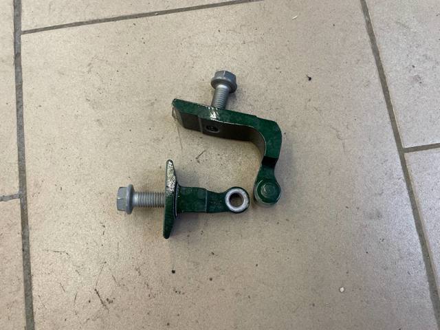 Петля задніх правих дверей 41527284544 BMW