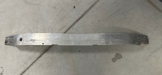 Балка бампера переднього 51117301577 BMW