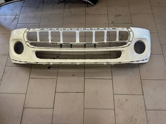 Кожух бампера переднього 51117379432 BMW