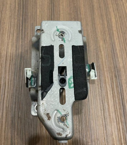 Кронштейн підлокітника 51169266367 BMW