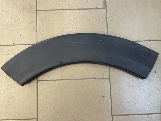 Молдинг арки колеса заднього, правий 51777389364 BMW
