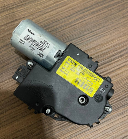 Двигун приводу люка 54102993883 BMW