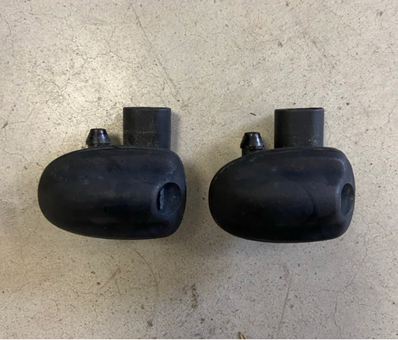 Форсунка омивача лобового скла 61667330654 BMW