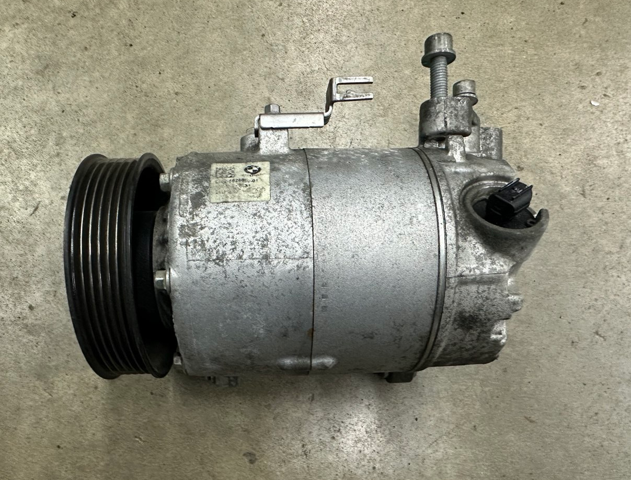Компресор кліматичної установки 64525A3F1D2 BMW