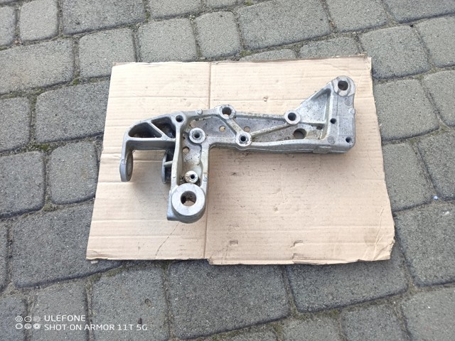 Кронштейн передньої балки 1K0199295F VAG