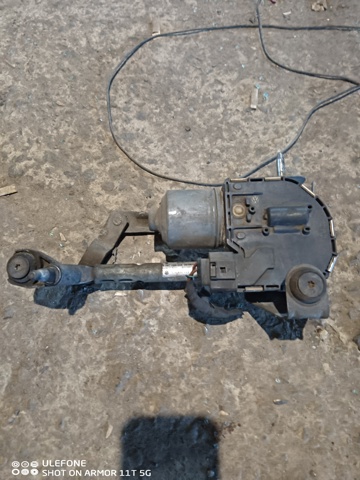 Трапеція склоочисника, права 1T0955024E VAG