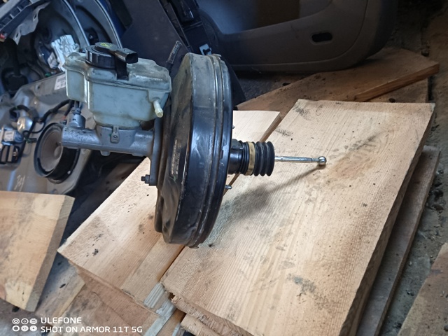 Вакуумний підсилювач гальм 1T1614105G VAG