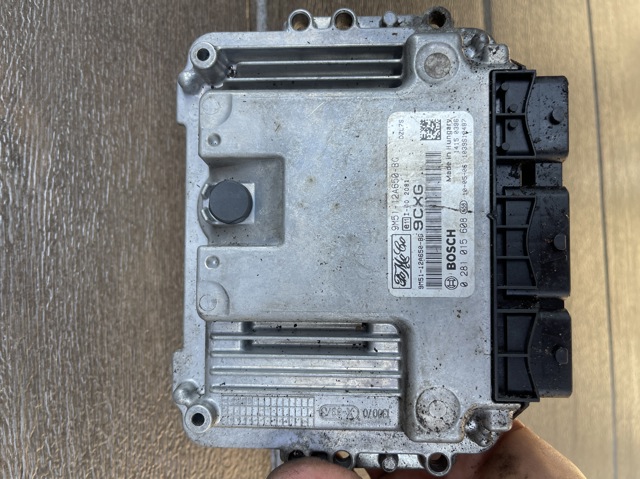 0281015608 Ford