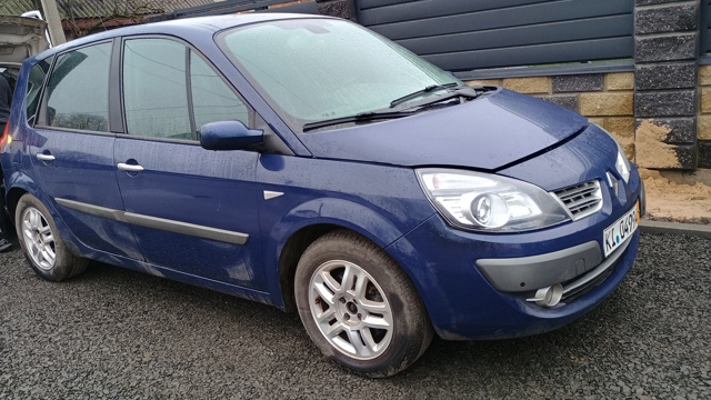 Дверка передня права 801002354R RENAULT