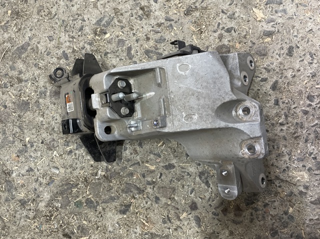 Подушка (опора) двигуна, ліва 21870K4000 HYUNDAI