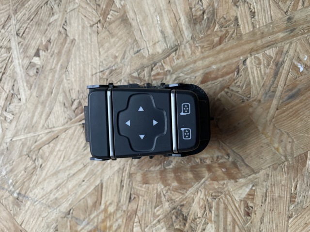 255700068R Renault (RVI)
