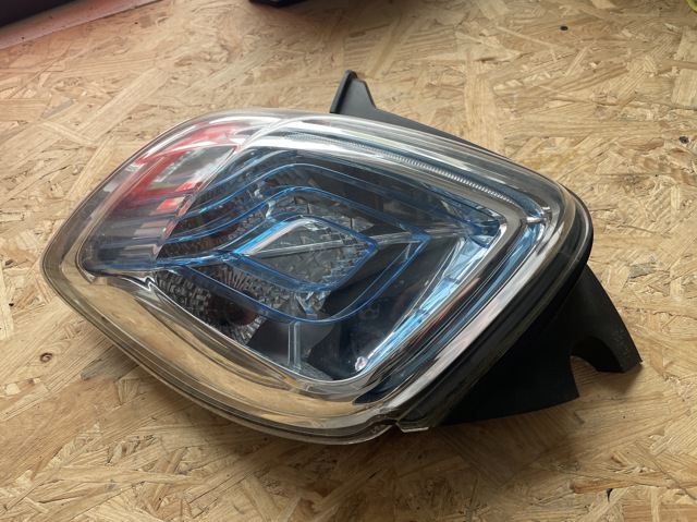 Задня ліва фара 265555521R RENAULT