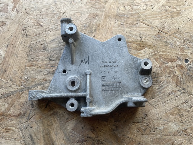 Кронштейн подушки (опори) двигуна, верхній 296A68579R RENAULT