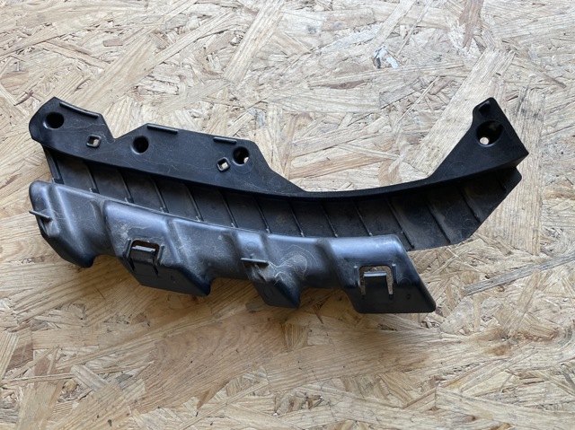 Кріплення фари передньої, правої 6002TM0542 TESLA