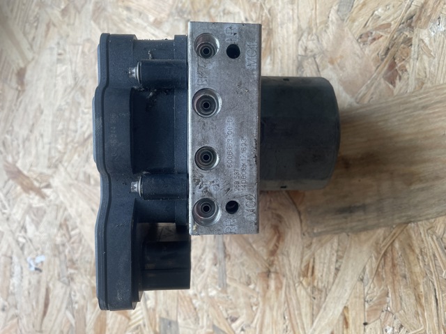 Блок управління АБС (ABS) 600636300D TESLA
