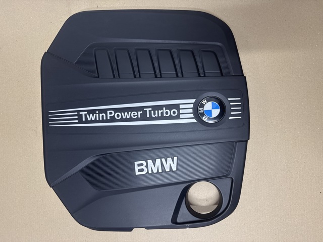 Кришка двигуна декоративна 11148513453 BMW