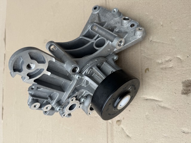 Водяний насос охолодження, з корпусом 11519453667 BMW