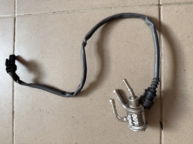 Форсунка вприскування AD BLUE 11788598283 BMW