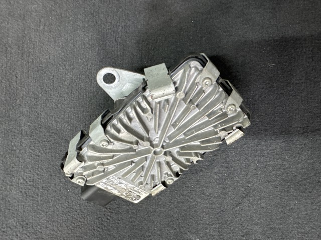 Управління включенням КОМ 27609469023 BMW