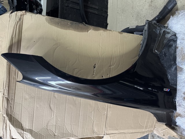 Переднє праве крило 41007427514 BMW