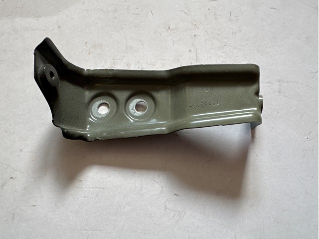 Кронштейн крила заднього 41007492368 BMW