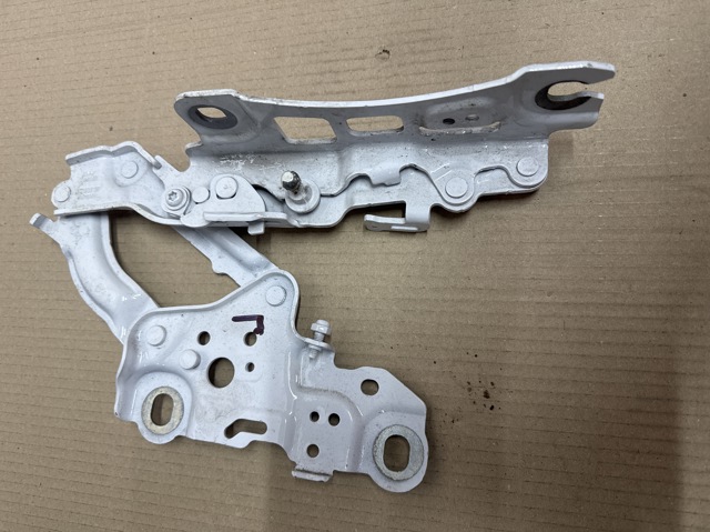 Петля капота, ліва 41008494431 BMW