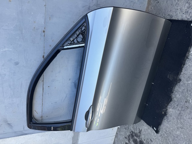 Дверка передня права 41517386742 BMW