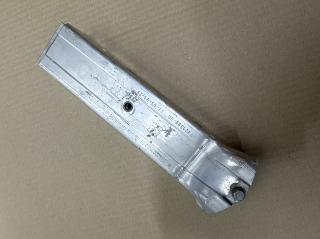 Кронштейн підсилювача переднього бампера 51117301588 BMW