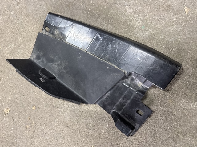 Кронштейн бампера заднього, правий 51128091740 BMW