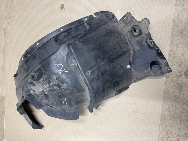 Підкрилок переднього крила, правий задній 51712990090 BMW