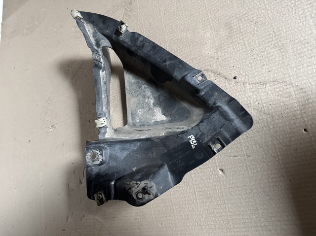 Захист бампера переднього, лівий 51717304045 BMW