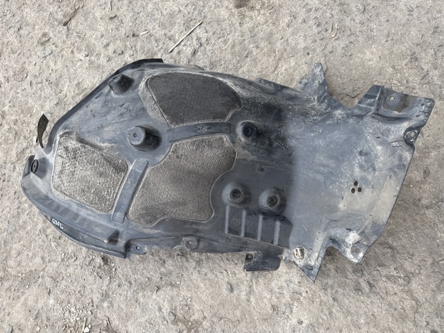 Підкрилок переднього крила, лівий задній 51717340795 BMW
