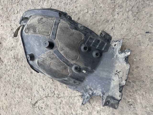 Підкрилок переднього крила, правий задній 51717340796 BMW