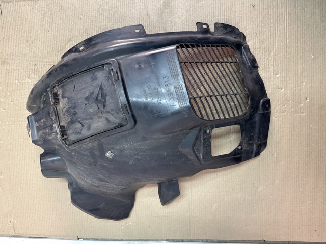 Підкрилок передній лівий 51717394813 BMW