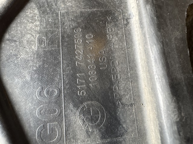 Підкрилок переднього крила, правий передній 51717427506 BMW