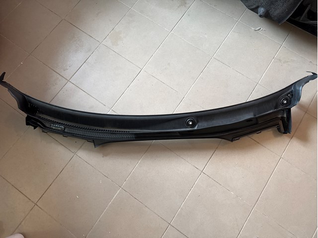 Водостік лобового скла, жабо 51717434879 BMW