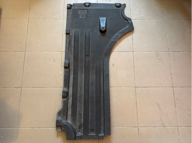 Захист днища передній правий 51759477802 BMW