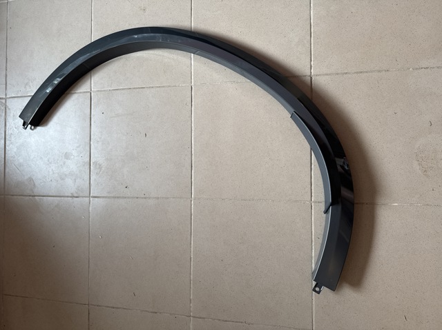 Молдинг задньої арки крила, лівий 51778099121 BMW