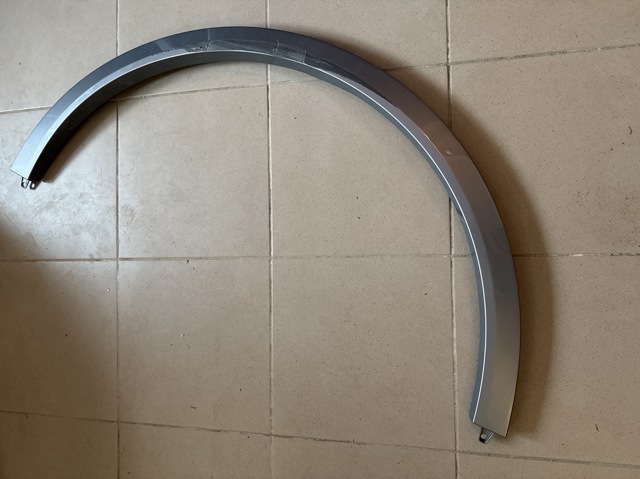 Молдинг задньої арки крила, правий 51779478316 BMW