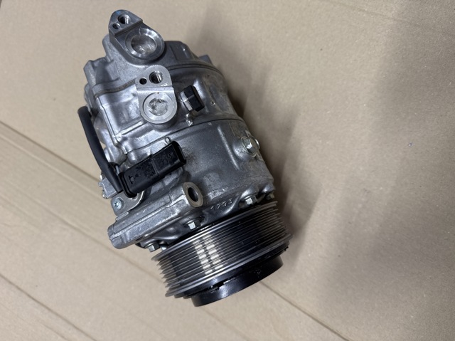Компресор кондиціонера 64525A58A52 BMW