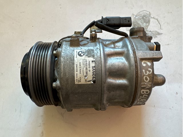 Компресор кліматичної установки 64527945819 BMW